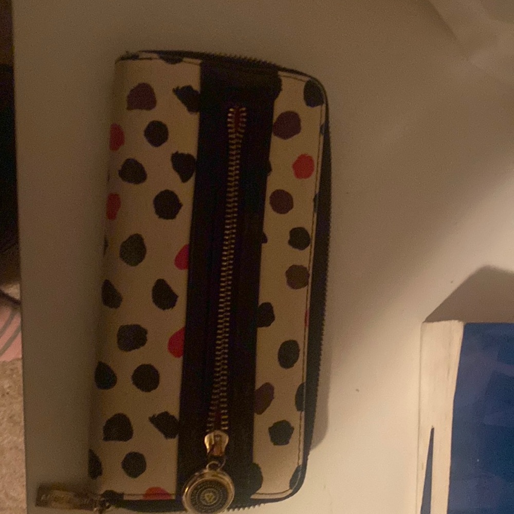Wallet yellow with animals print on